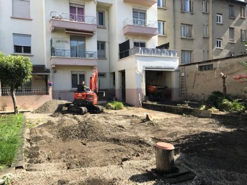 AMENAGEMENTS EXTERIEURS ENROBES COUR DE COPROPRIETE - ACCES DIFFICILE