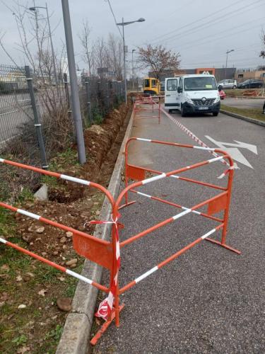 VRD TRANCHEE POUR POSE DE BORNE ELECTRIQUE - DOLONIS - MEYZIEU